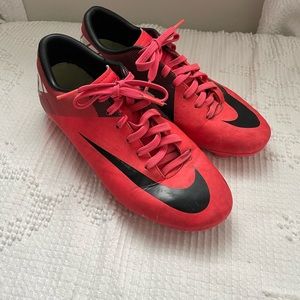 Women’s Nike Soccer Cleats 7.5